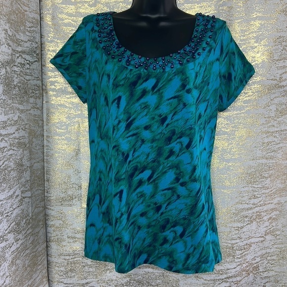 Ricki’s Greeb/Blue Printed Short Sleeve Beaded Top Size M - Picture 2 of 9